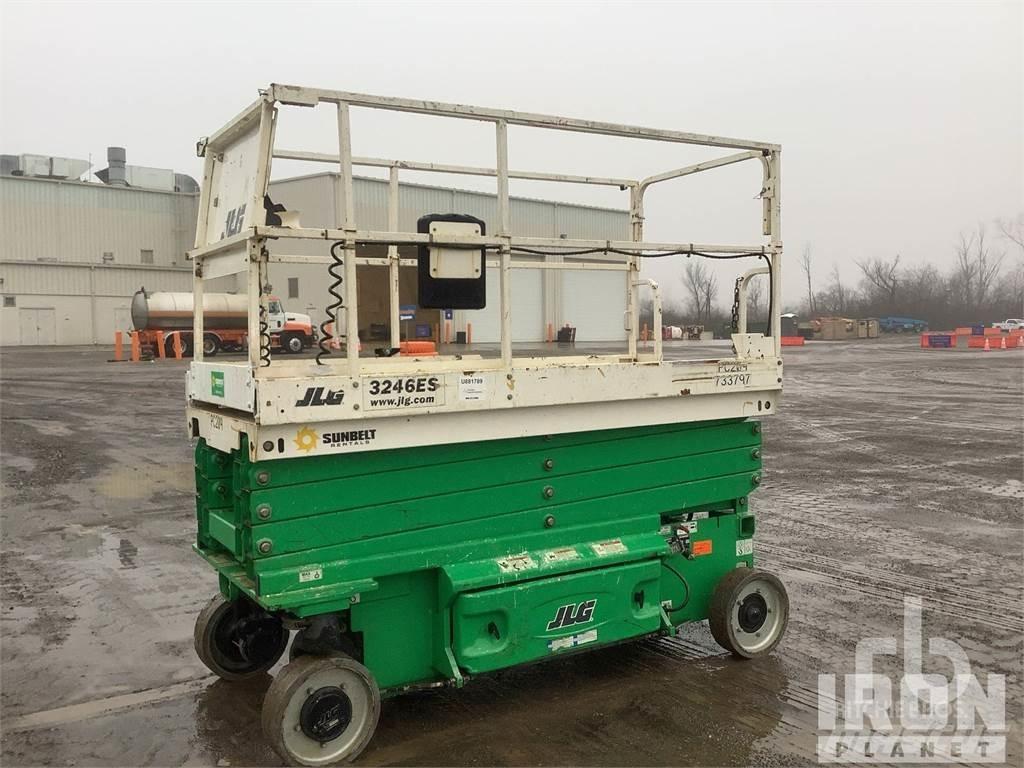 JLG 3246ES 가위형 리프트