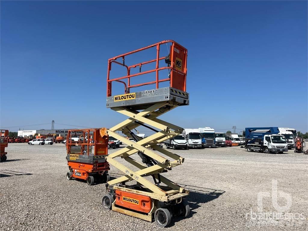 JLG 930ES 가위형 리프트