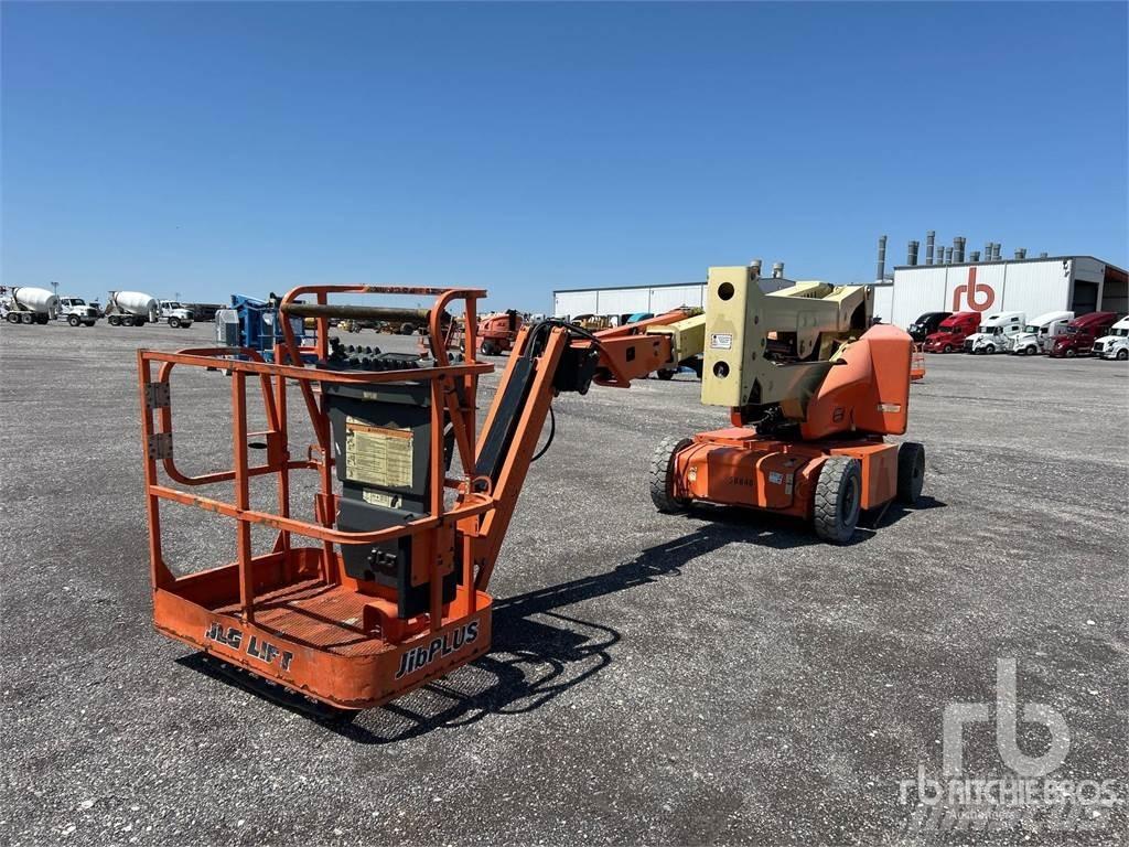 JLG E400AJPN 관절형 전동이동 리프트