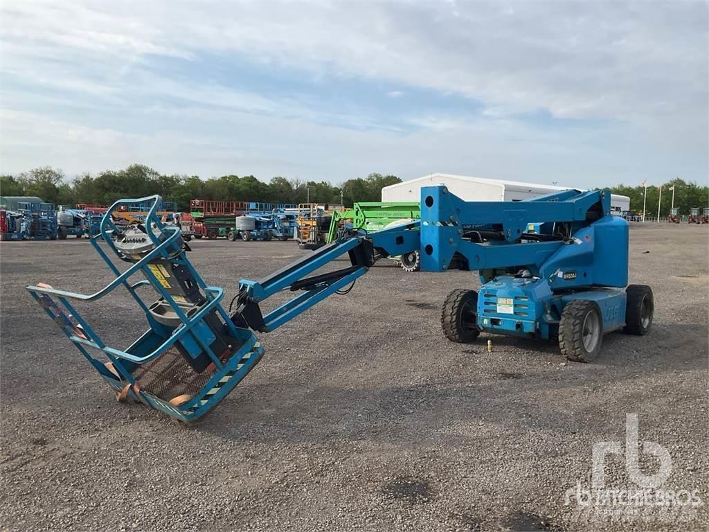 JLG M450AJ 관절형 전동이동 리프트