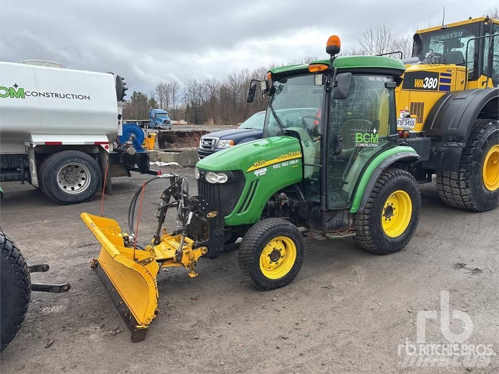 John Deere 3520 소형 트랙터