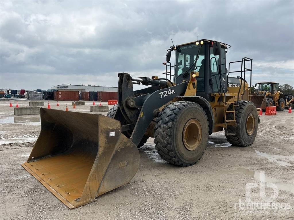 John Deere 724K  휠로우더