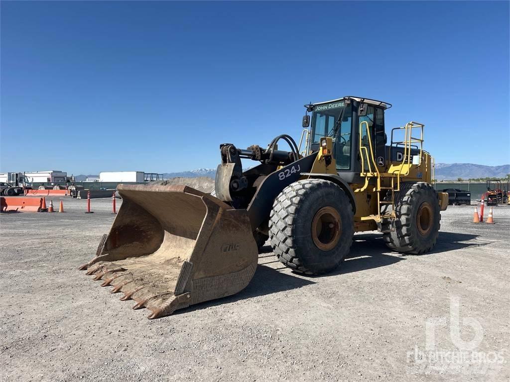 John Deere 824J  휠로우더