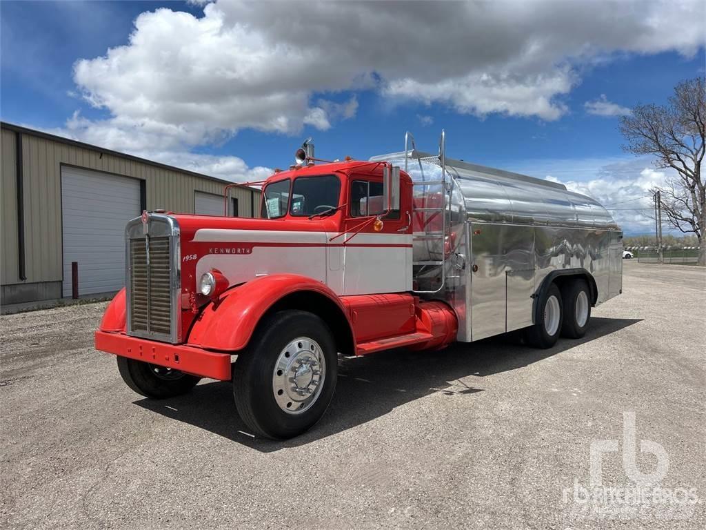 Kenworth CC925C 탱커 트럭