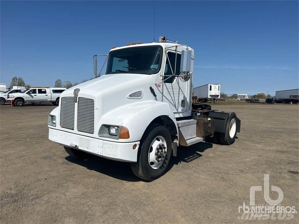 Kenworth T300 트랙터 유닛