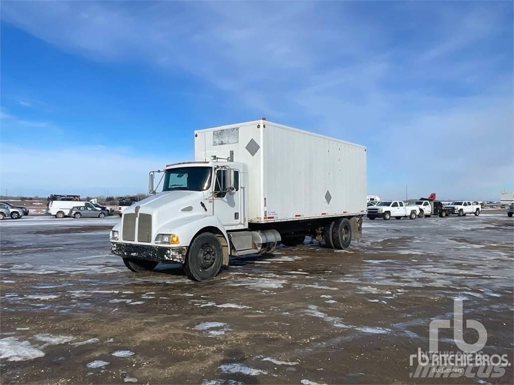 Kenworth T300 패널 화물차