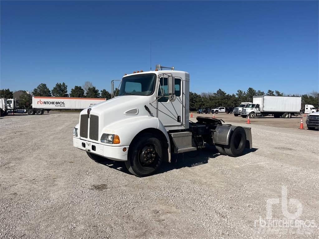 Kenworth T300 트랙터 유닛