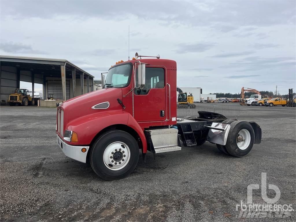 Kenworth T300 트랙터 유닛