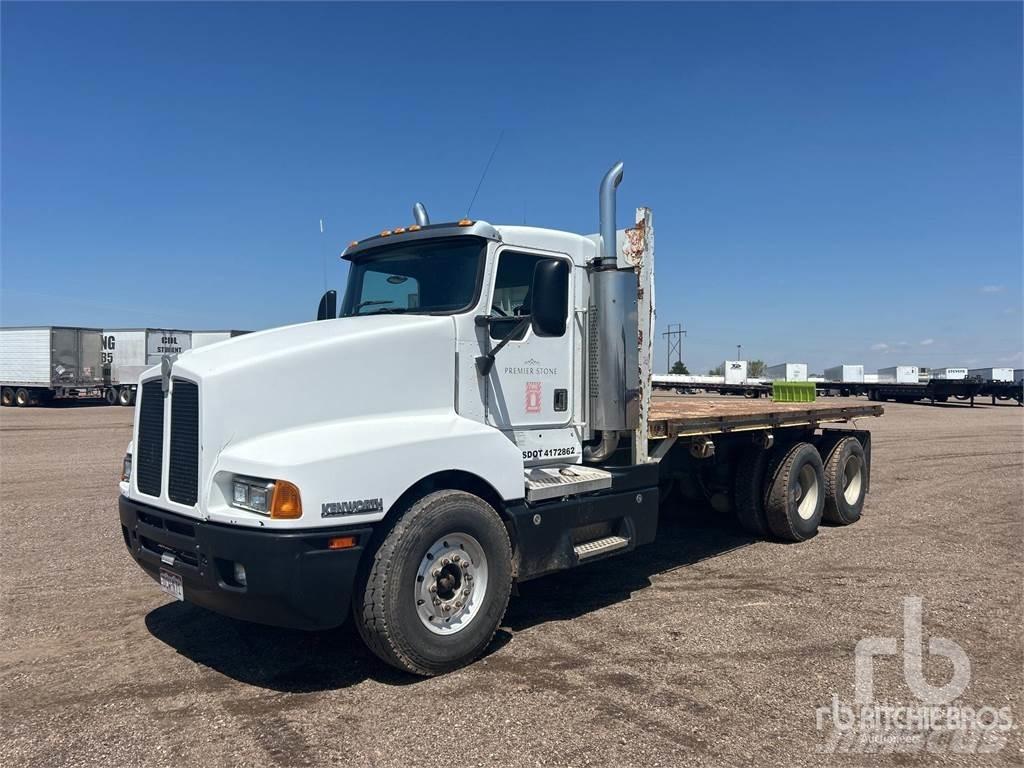 Kenworth T600 플랫베드/드롭사이드 트럭