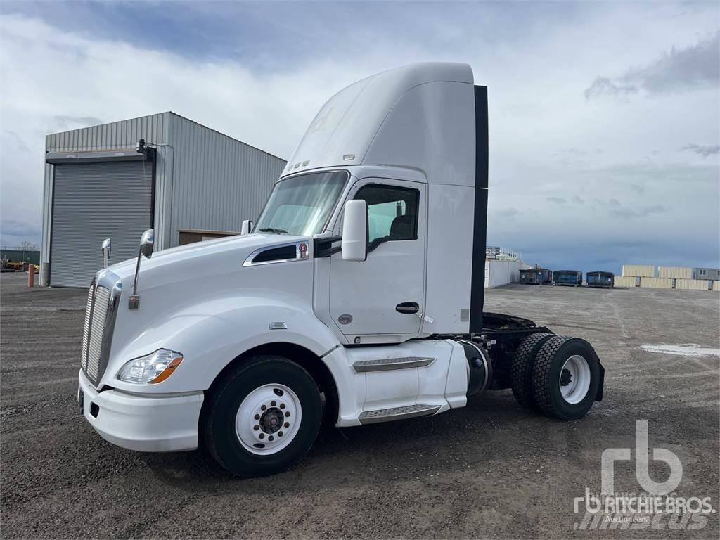 Kenworth T680 트랙터 유닛