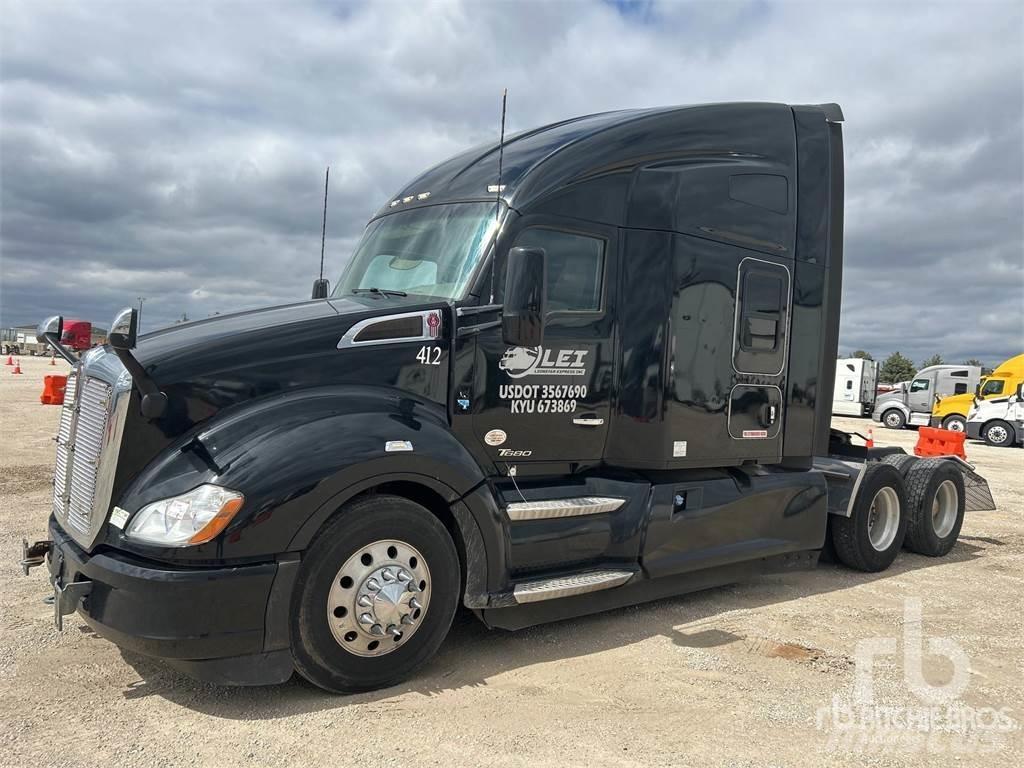 Kenworth T680 트랙터 유닛