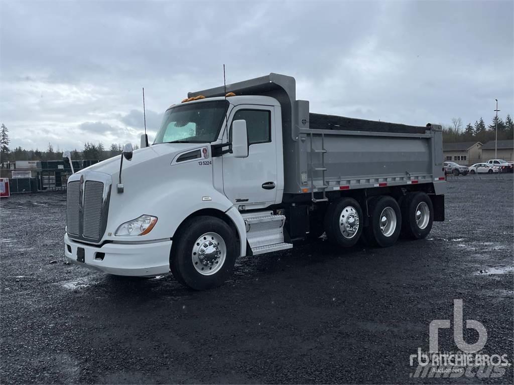 Kenworth T680 덤프 트럭