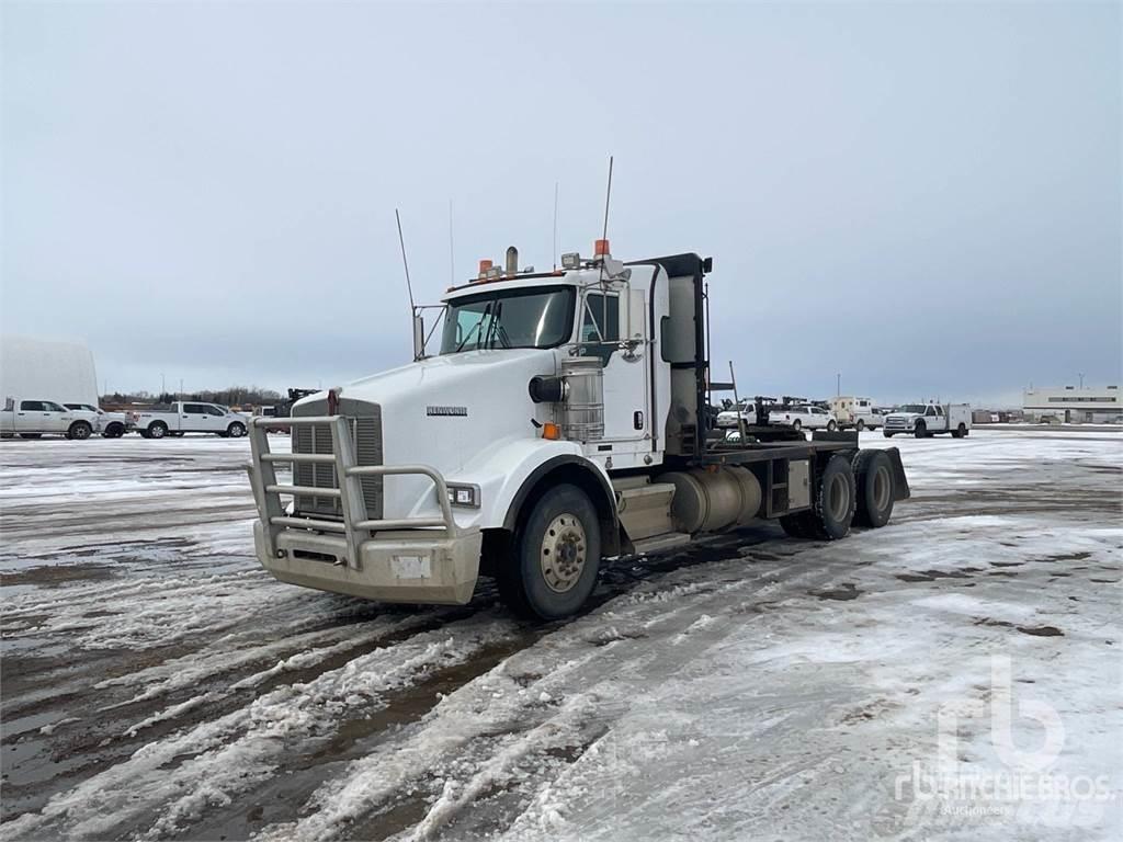 Kenworth T800 플랫베드/윈치 트럭