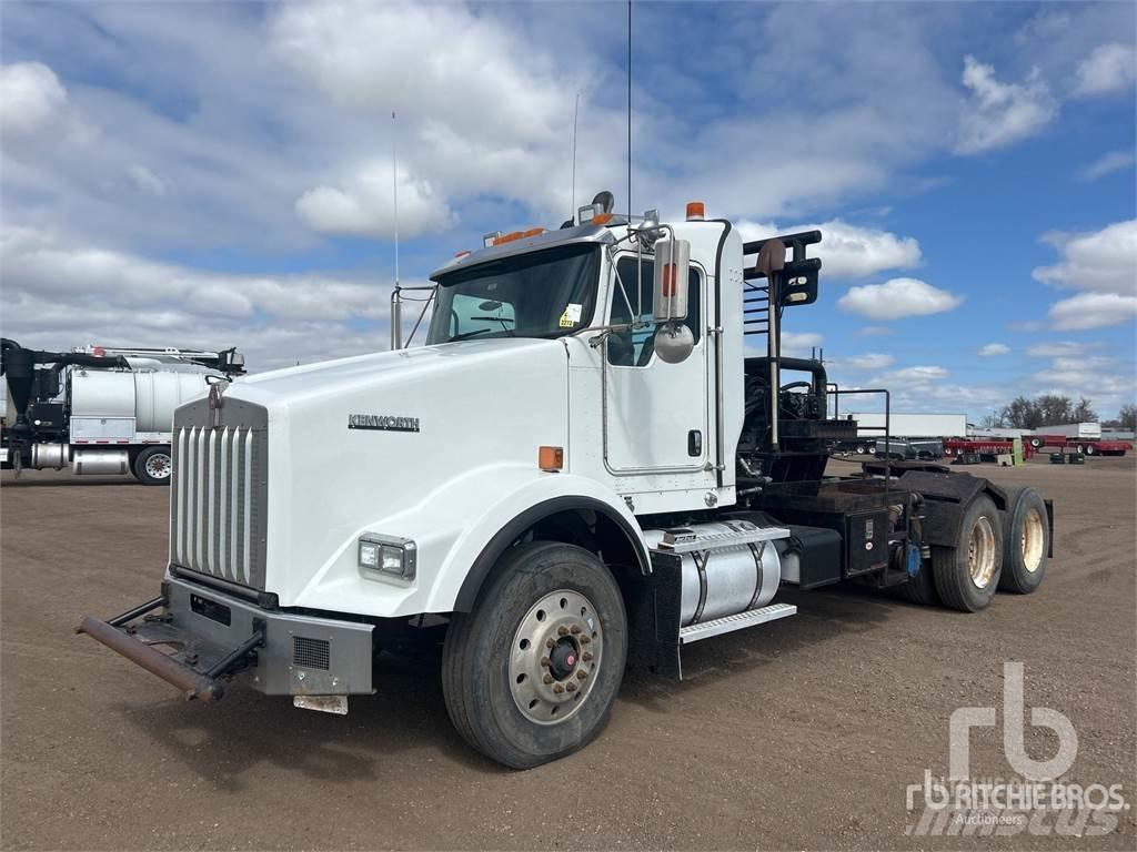 Kenworth T800 플랫베드/윈치 트럭