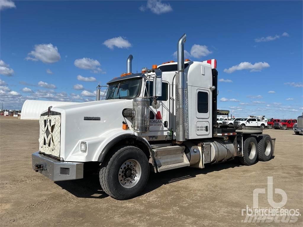 Kenworth T800 플랫베드/윈치 트럭