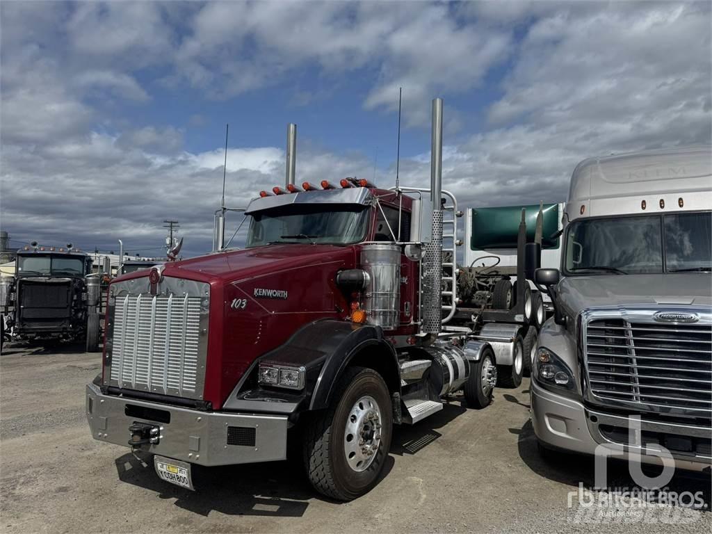 Kenworth T800 목재 트럭