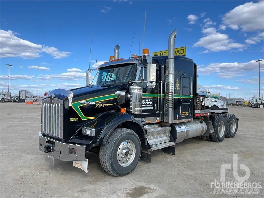 Kenworth T800 플랫베드/윈치 트럭
