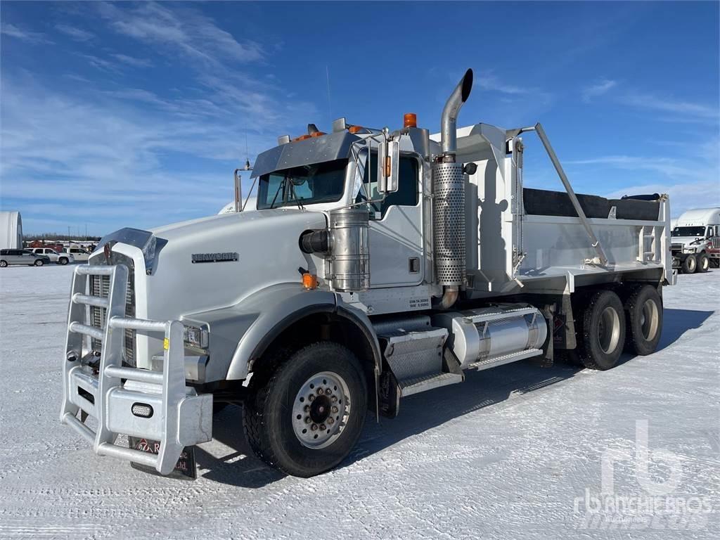 Kenworth T800B 덤프 트럭