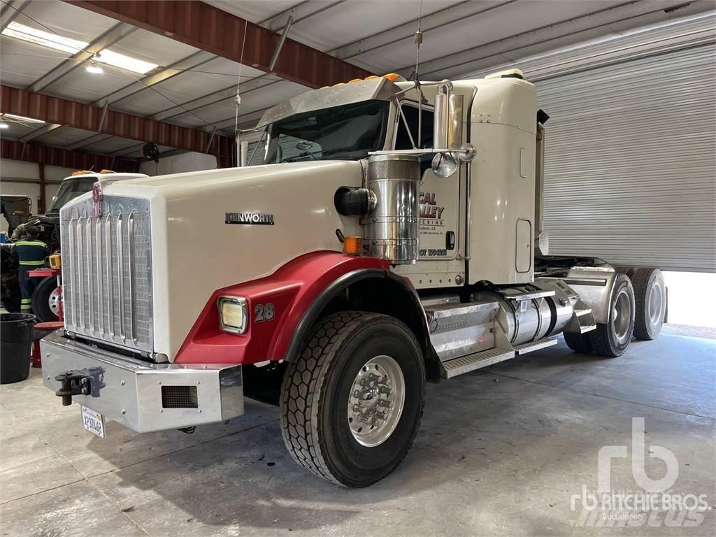 Kenworth T800B 트랙터 유닛
