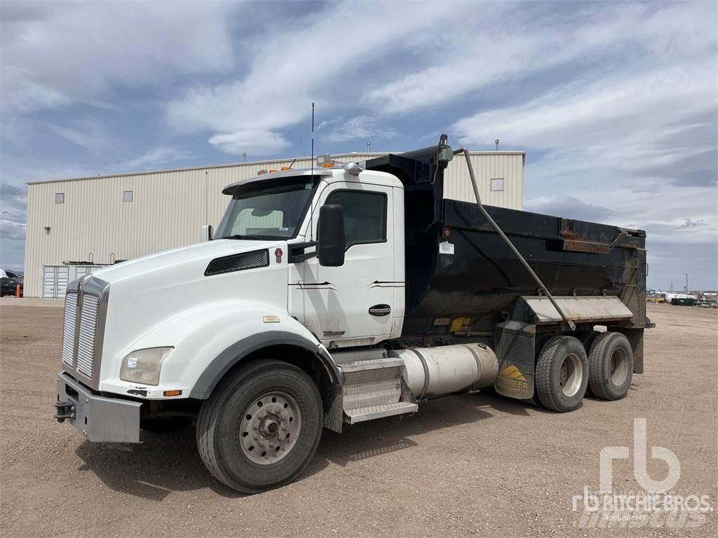 Kenworth T880 덤프 트럭