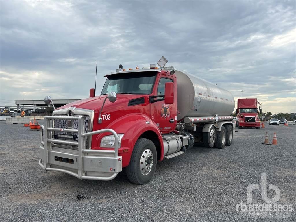 Kenworth T880 탱커 트럭