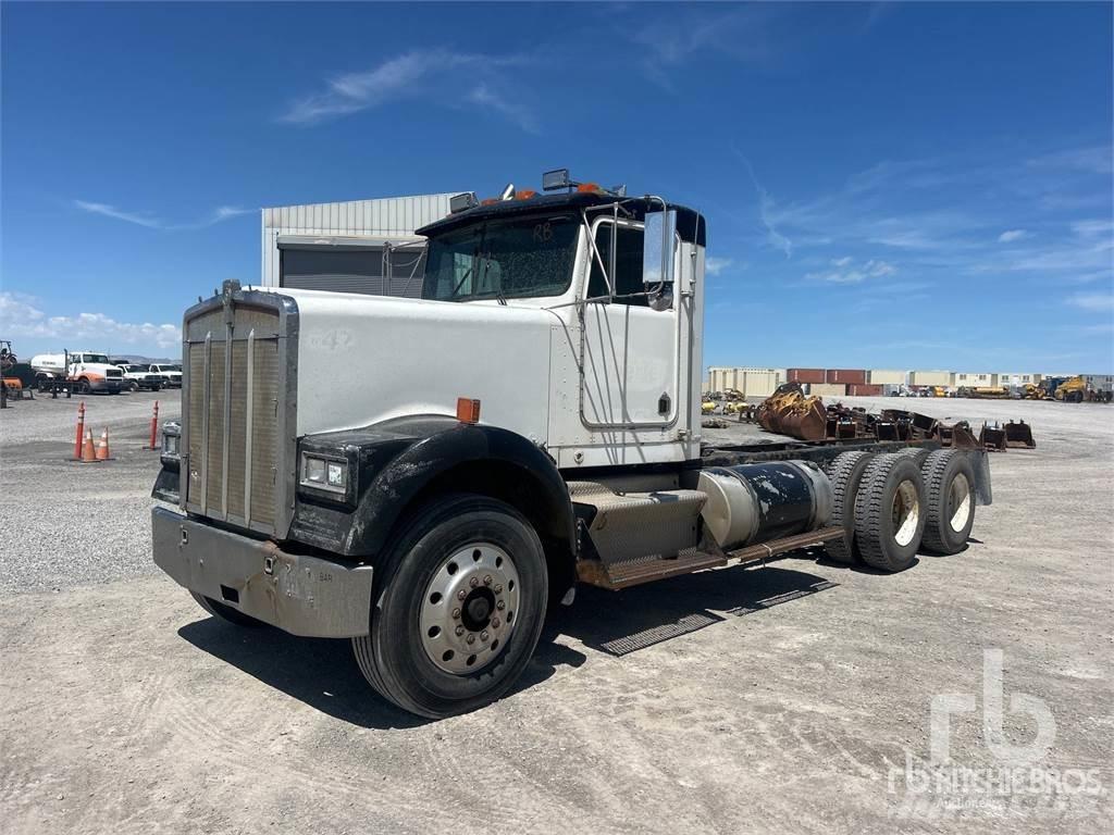 Kenworth W900 시립/다목적 차량