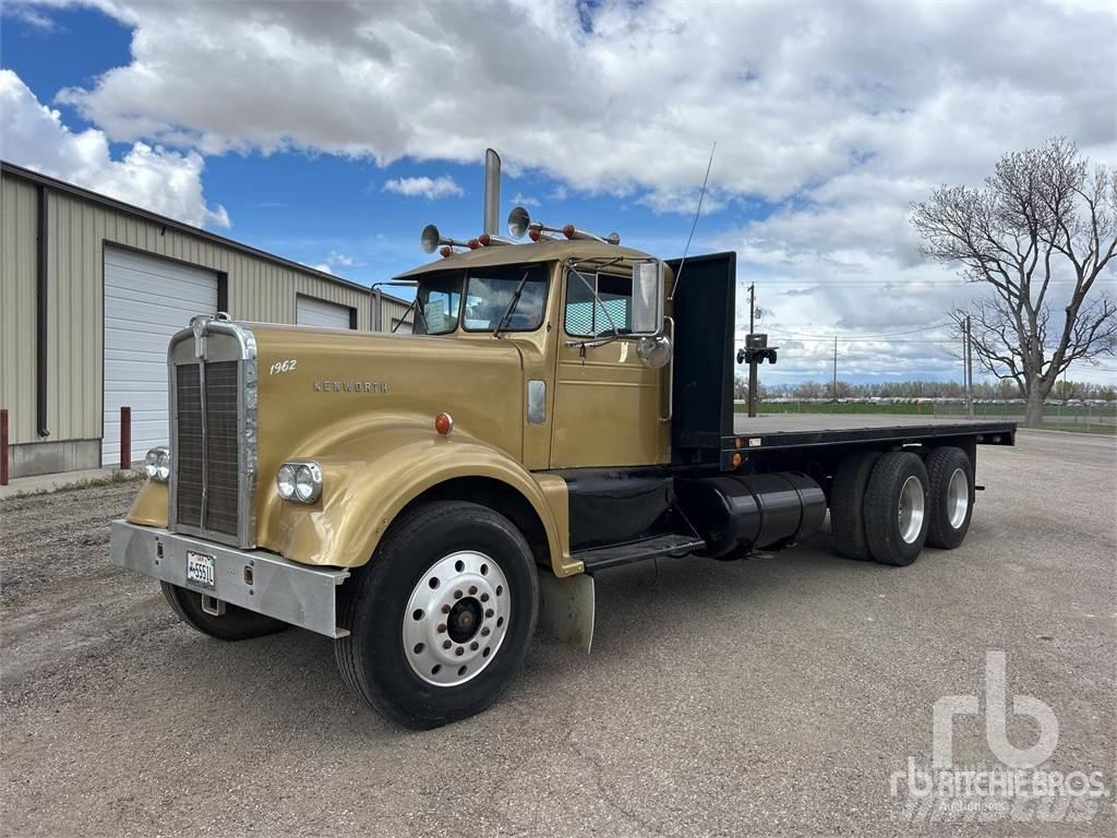 Kenworth W900 플랫베드/드롭사이드 트럭