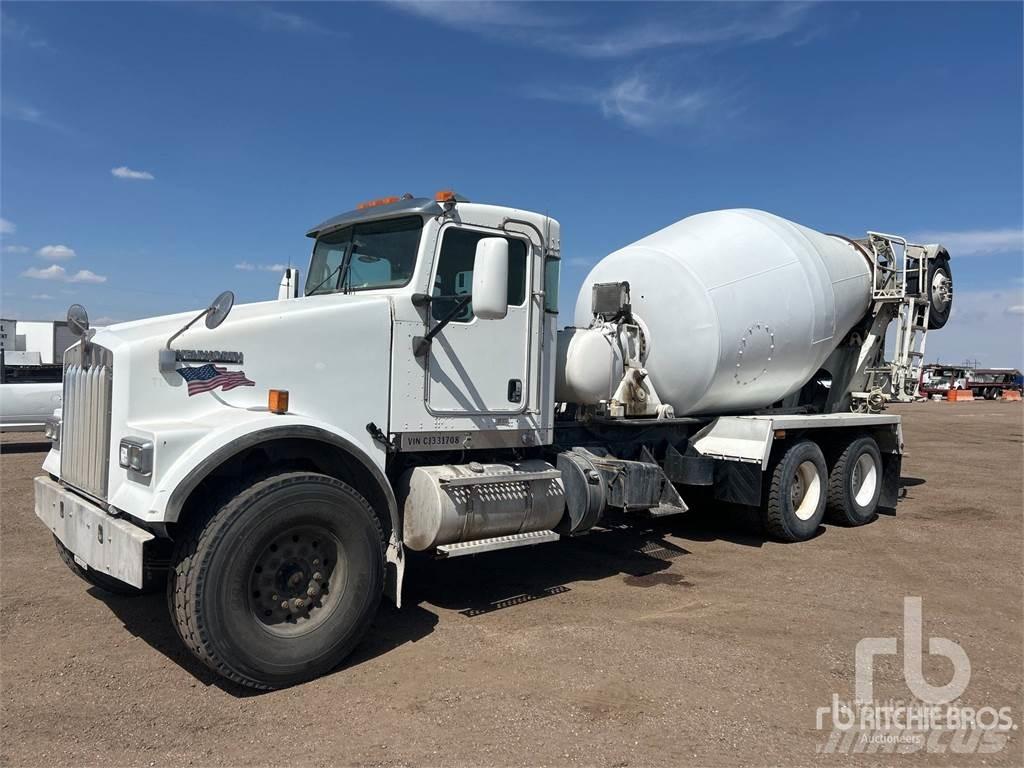 Kenworth W900 콘크리트 믹서트럭