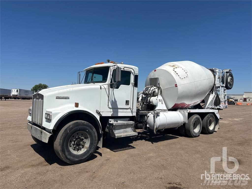 Kenworth W900 콘크리트 믹서트럭