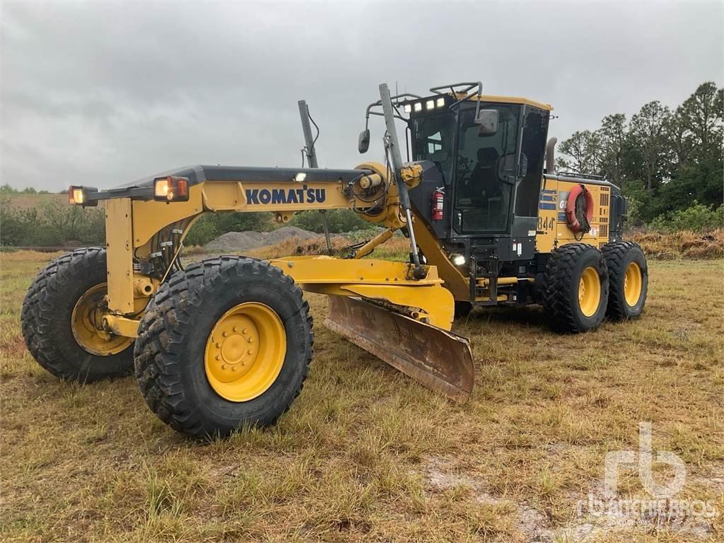 Komatsu GD655-6 그레이더