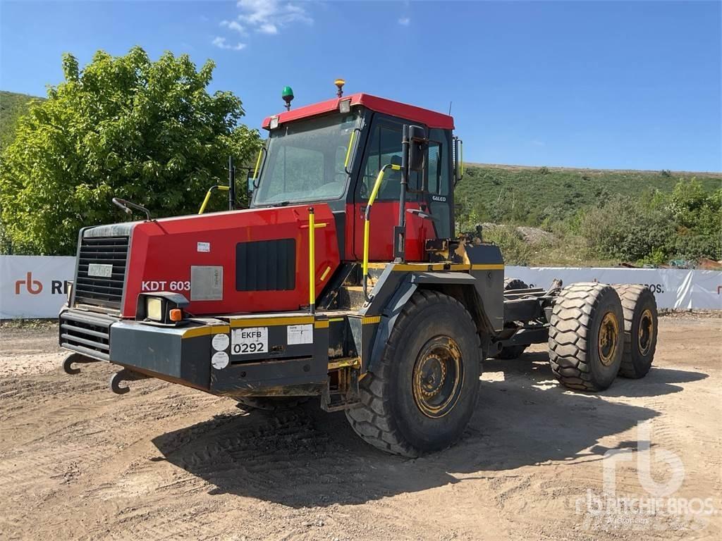 Komatsu HM300-1 연결식 홀러