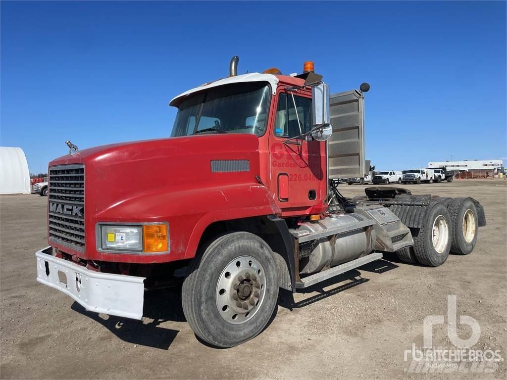 Mack CH600 트랙터 유닛