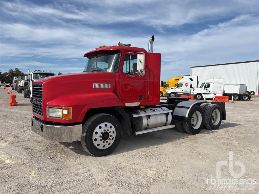 Mack CH613 트랙터 유닛