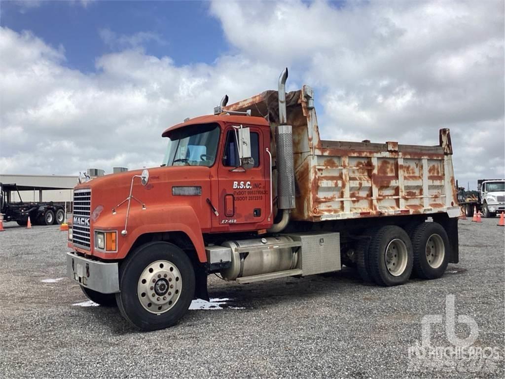 Mack CH613 덤프 트럭