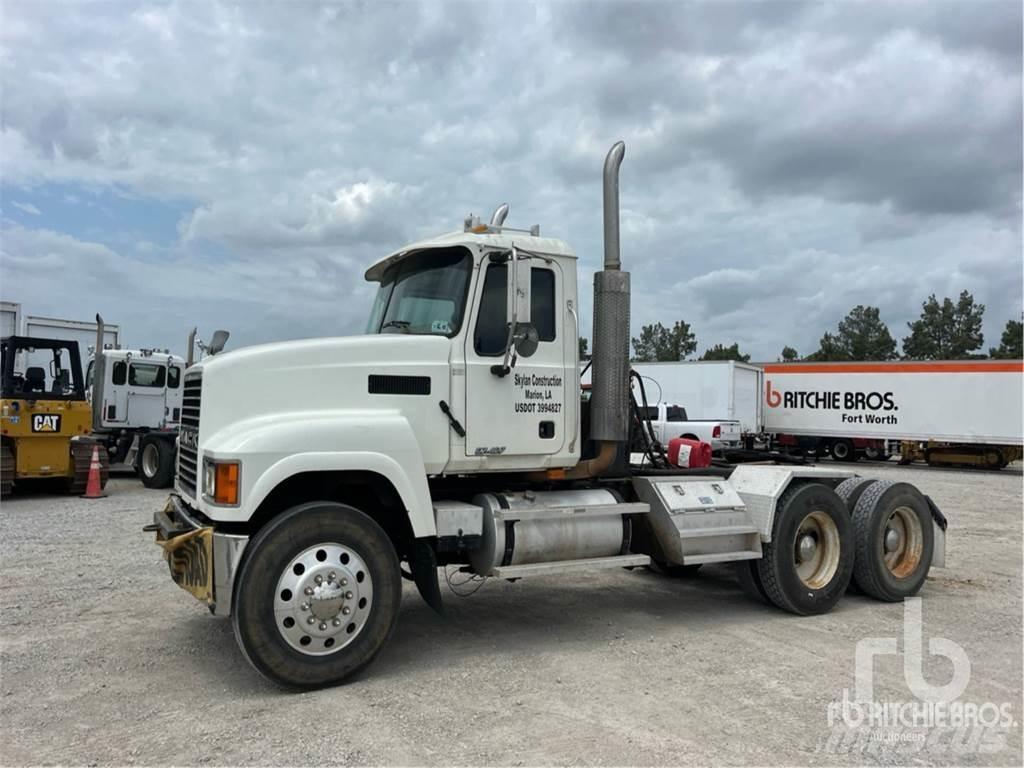 Mack CHN613 트랙터 유닛