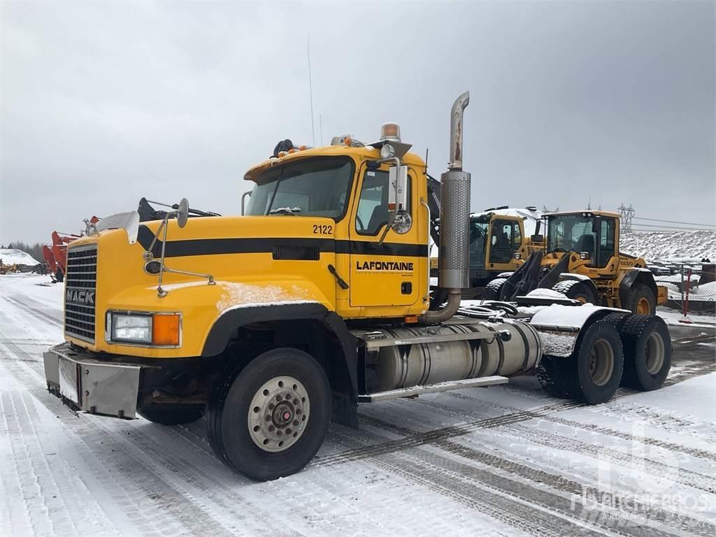 Mack CL733 트랙터 유닛