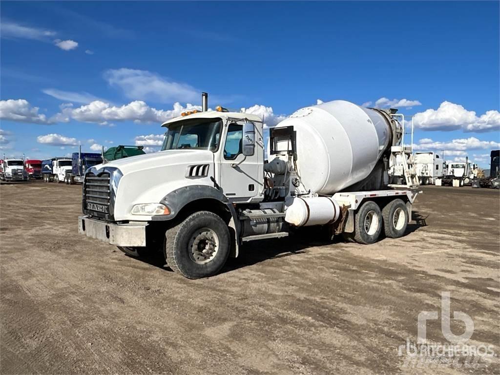 Mack CT713 콘크리트 믹서트럭