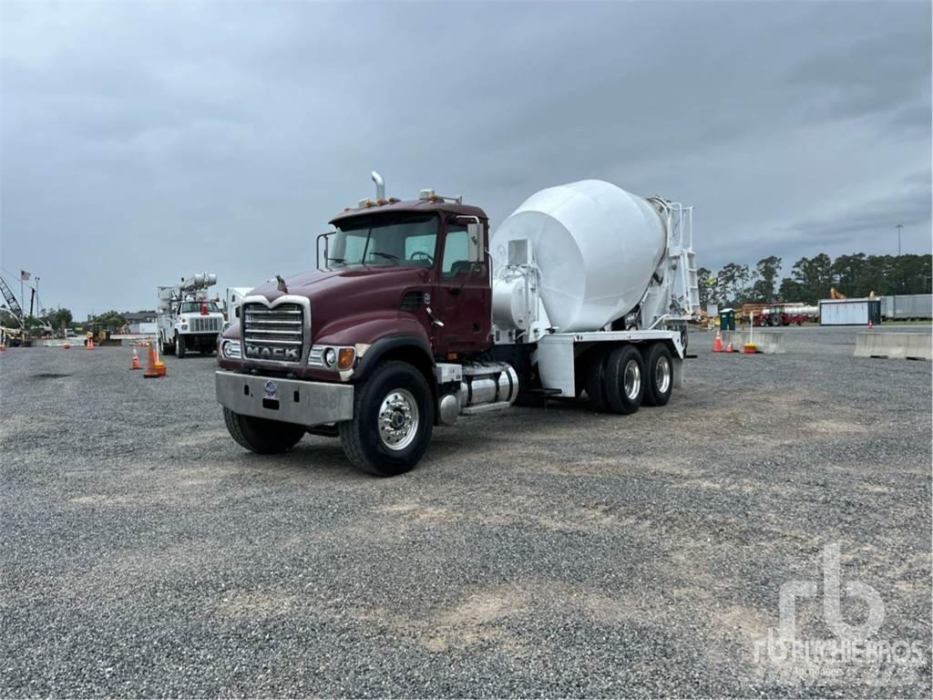 Mack CV513 콘크리트 믹서트럭