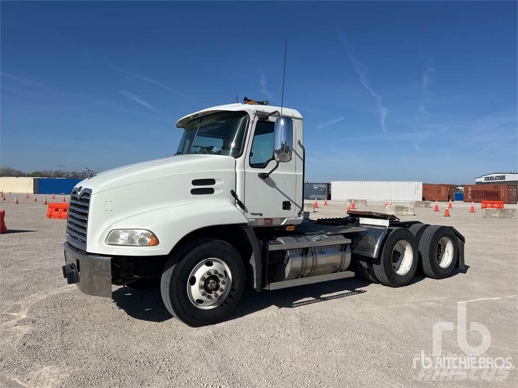 Mack CX613 트랙터 유닛