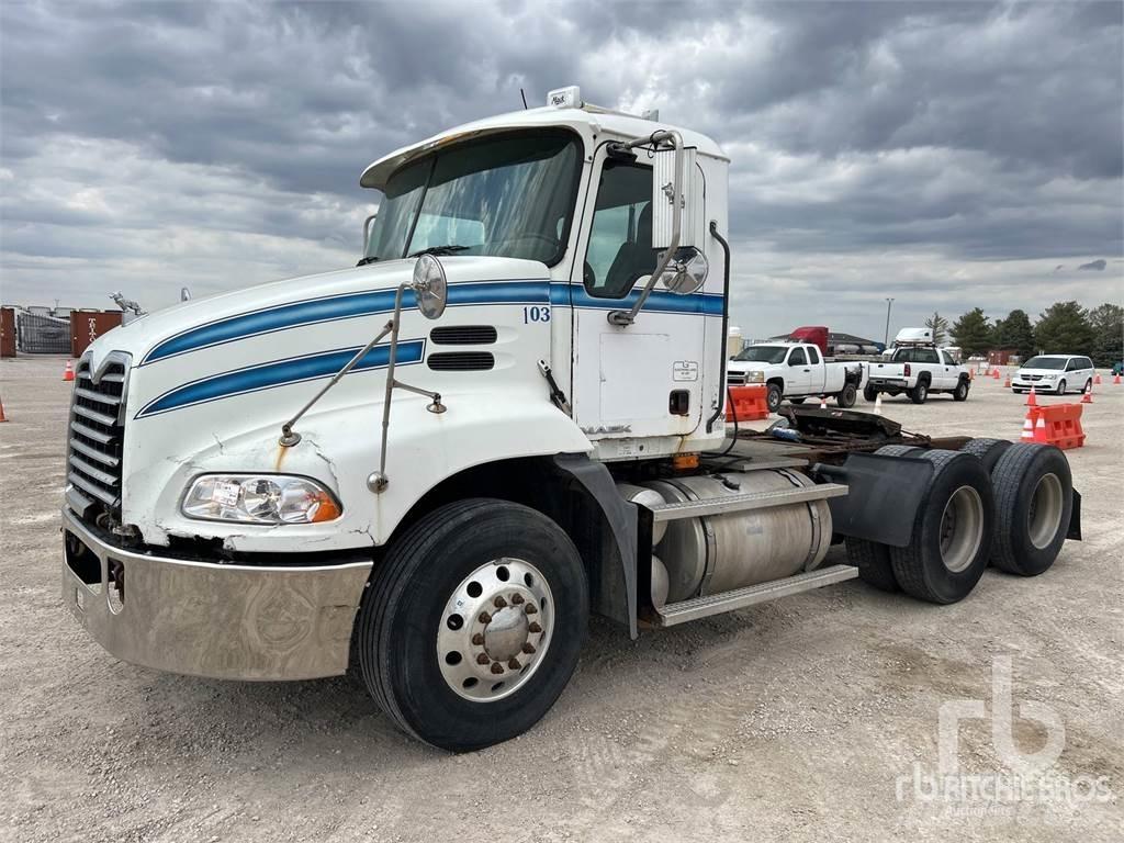 Mack CXP613 트랙터 유닛