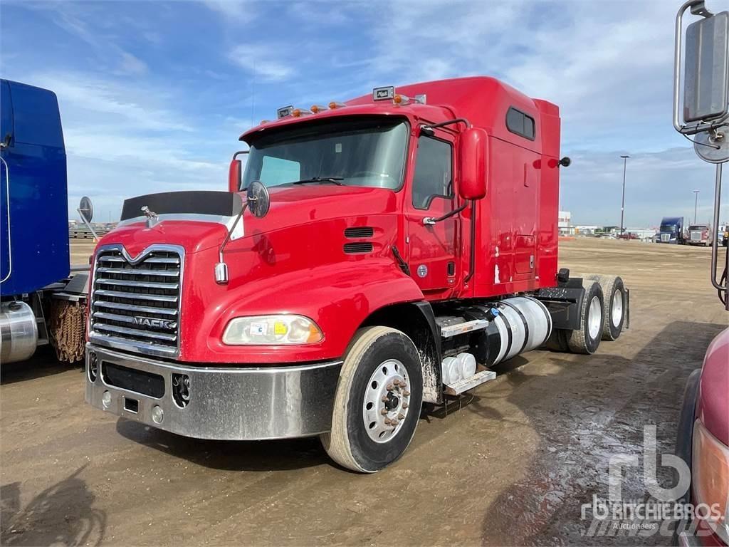 Mack CXU613 트랙터 유닛