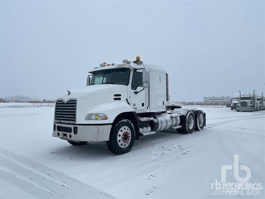 Mack CXU613 트랙터 유닛