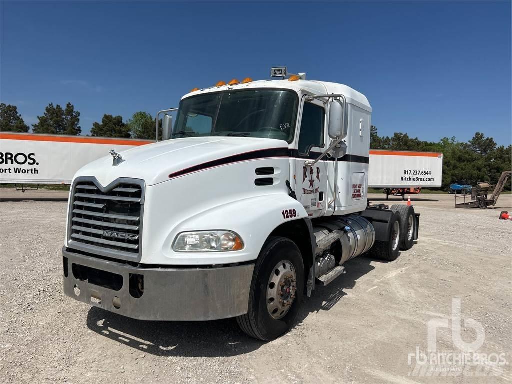 Mack CXU613 트랙터 유닛