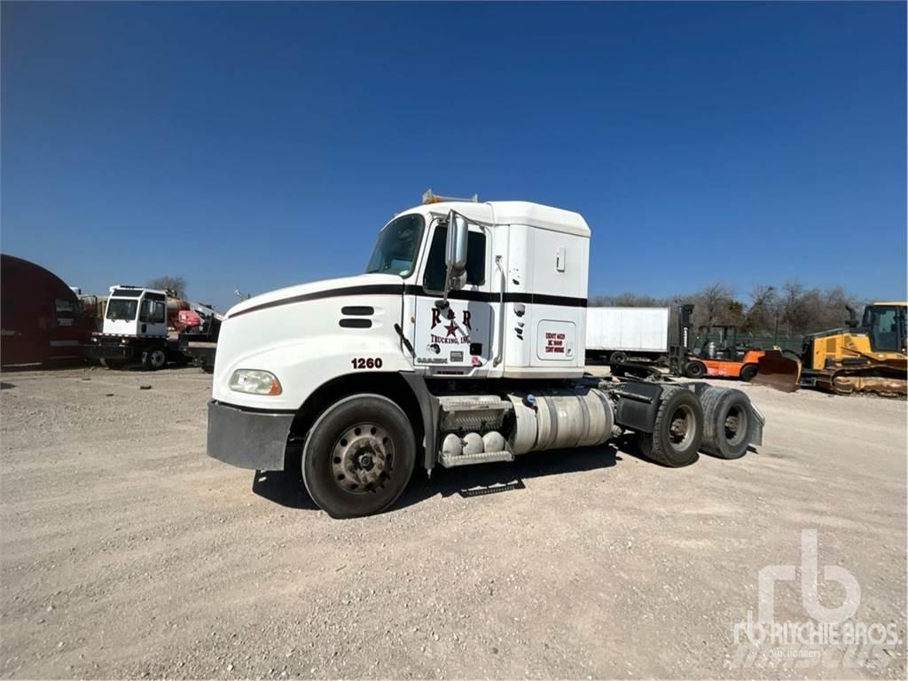 Mack CXU613 트랙터 유닛