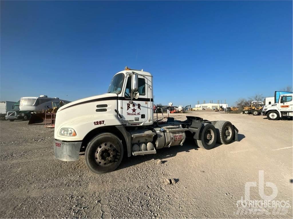 Mack CXU613 트랙터 유닛
