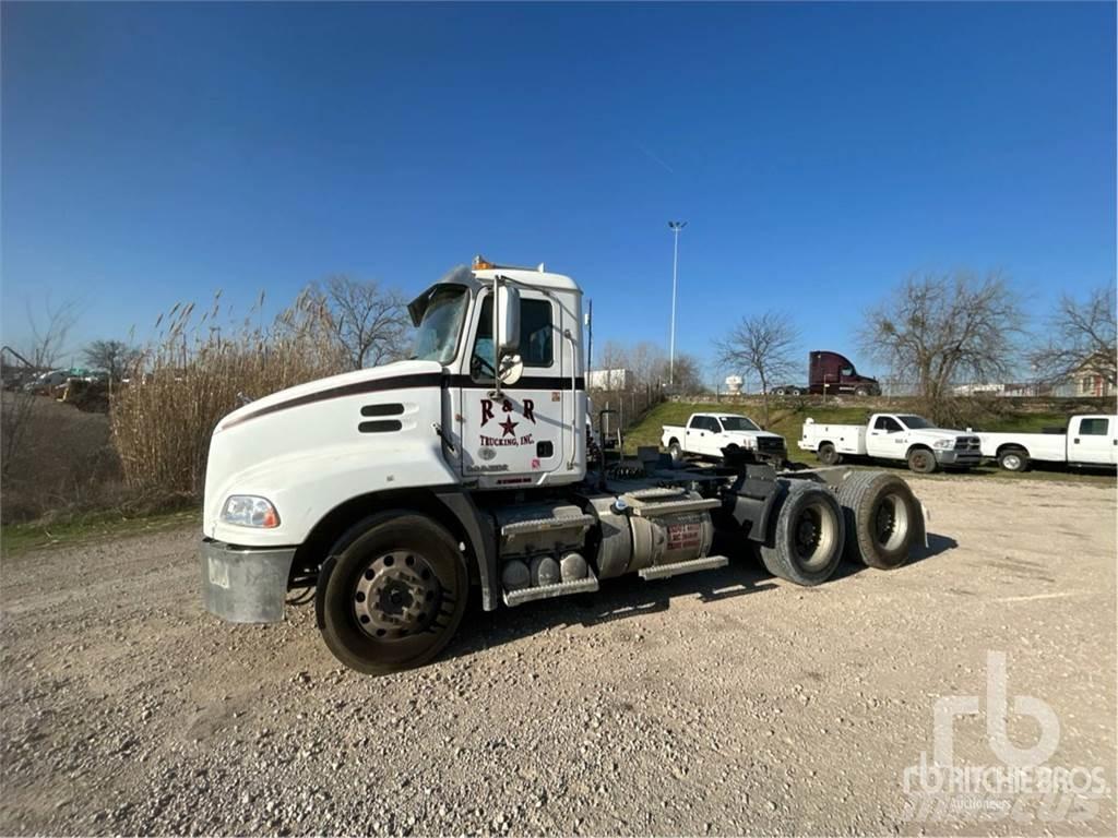 Mack CXU613 트랙터 유닛