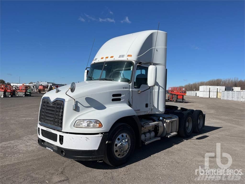 Mack CXU613 트랙터 유닛