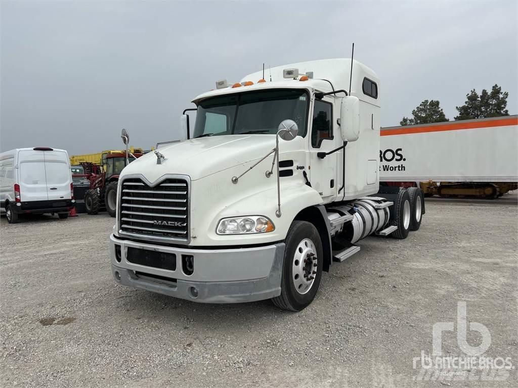 Mack CXU613 트랙터 유닛