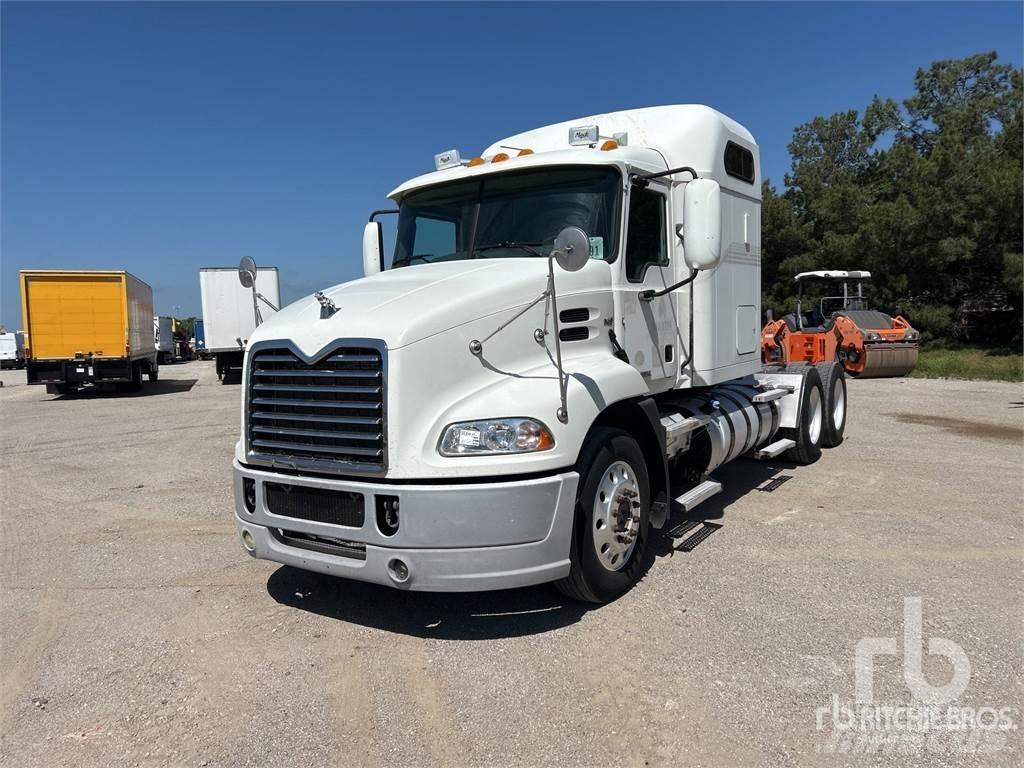 Mack CXU613 트랙터 유닛