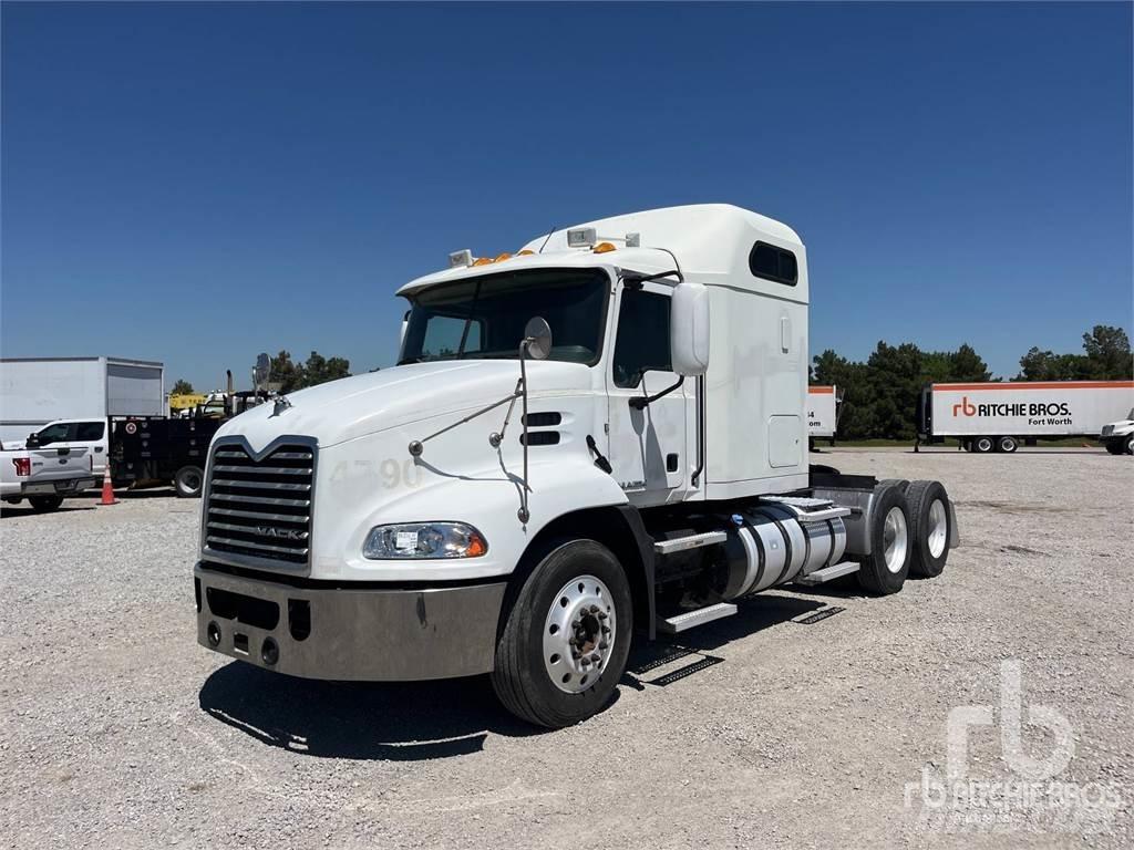 Mack CXU613 트랙터 유닛